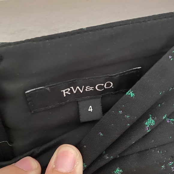 RW&Co Skirt - Picture 2 of 3